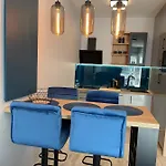 Elegance Blue W Let's Sea Basen&spa 아파트 *