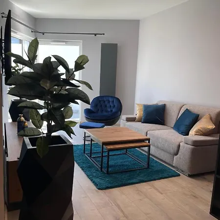 Elegance Blue W Let's Sea Basen&spa Apartment *