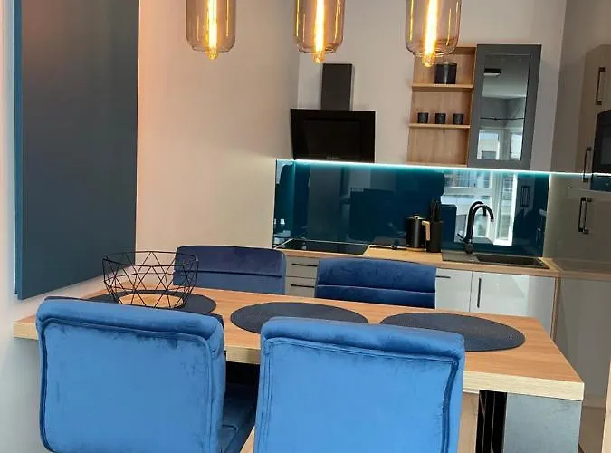 Elegance Blue W Let's Sea Basen&spa Apartamento *