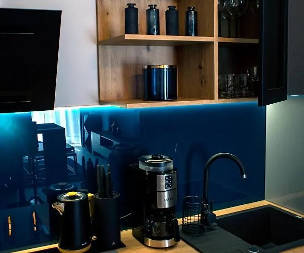 Elegance Blue W Let's Sea Basen&spa Apartamento *