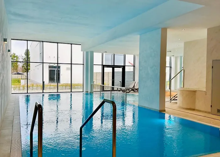 Elegance Blue W Let's Sea Basen&spa Apartamento